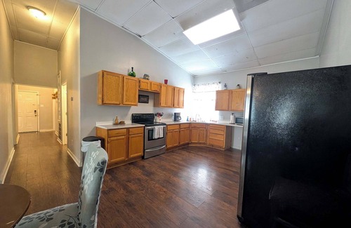 Ingleside Apartment | Chapel Summary: π‘ Wel