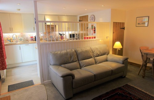 Docking Cottage | Character 2 Bedroom Cosy Cottage near Burnham Market and Brancaster Beach