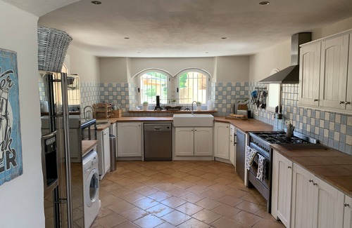 Quarante House | Character country property surrounded by vineyards