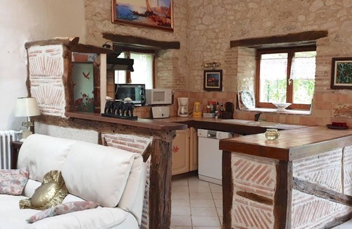 Tournon-d'Agenais House | Character house with private pool. Sleeps 10 in the Lot valley.
