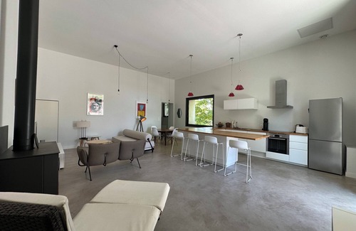 Beziers House | Character house on former winegrowing estate.