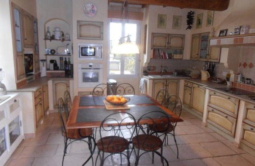 Parisot House | Character house with large pool