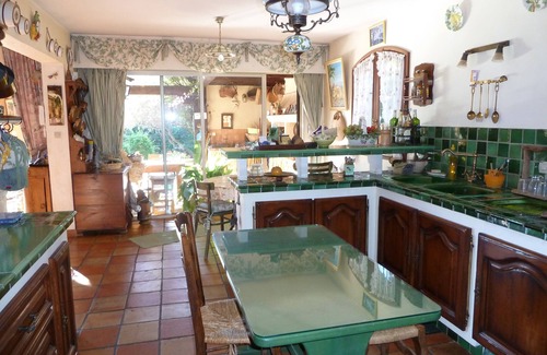 Hyeres House | Character property with swimming pool residential area near center