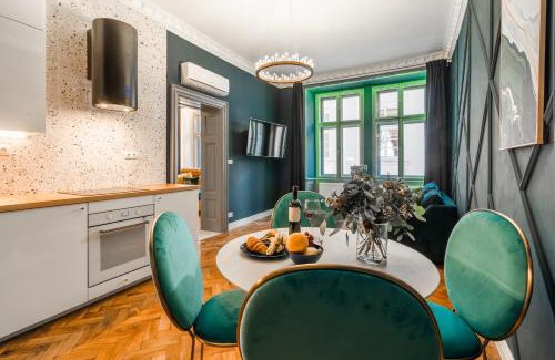 Prague 1 Apartment | Charles Bridge Suite by Riverside