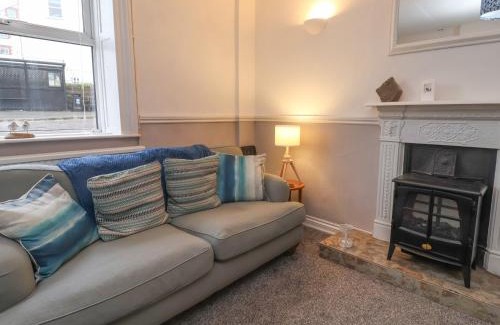 Charmouth House | Charleston Cottage