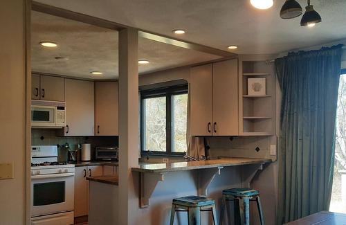 Charlestown House | Charlestown Beaches 5-bedroom house Seafood Rhythm and blues Festival
