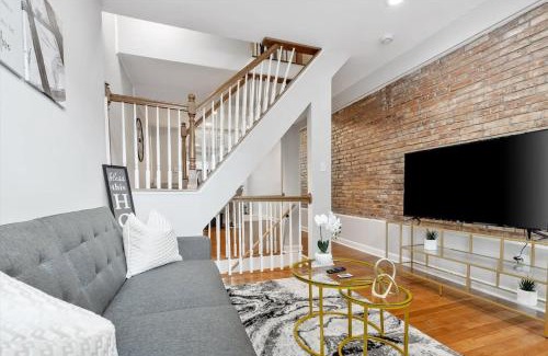 Downtown Baltimore House | Charm City Homestay in Washington Village