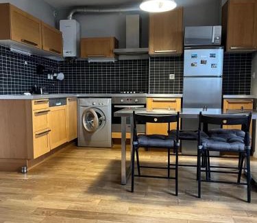 Louis Bertrand-Mirabeau-Semard Apartment | Charmant appartement à 2 min de Paris