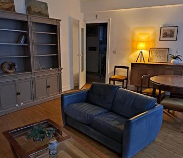 Gien Apartment | Charmant appartement au pied du château