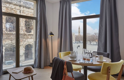 Quartier Administrations Condo | Charmant appartement | En face des Arènes de Nîmes