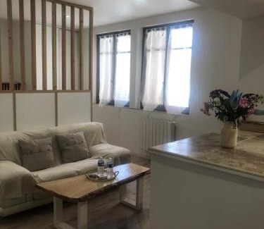 Caussade Apartment | Charmant et Lumineux