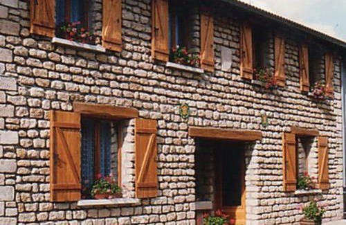 Saulmory-et-Villefranche House | Charmant gîte historique près de Verdun, 3 chambres, cheminée, terrasse, parking, animaux acceptés - FR-1-585-15