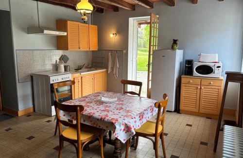Champignelles House | Charmant gîte arboré