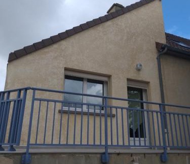 Folligny Apartment | Charmant logement calme de 35 m2, parking gratuit