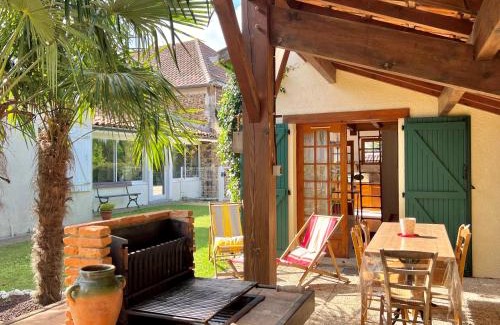 Tilh House | Charmant Studio 25 m² avec mezzanine et piscine