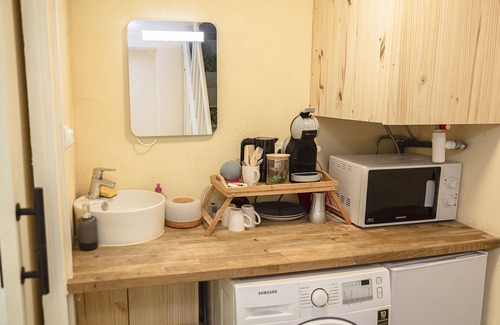 18th Arrondissement Apartment | Charmant Studio Pour 2 à Paris Avec Spa et Sauna