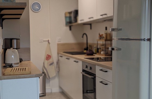 Erquy Apartment | Charmant T3 Résidentiel à 50 m de la Plage, du Port, du Centre et des Commerces