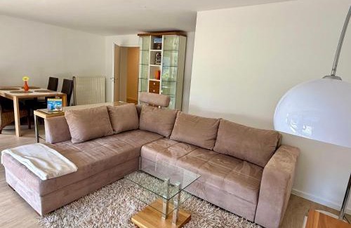 Wiehl Apartment | Charmante Doppelhaushälfte mit geräumiger Wohnung und Sonnenterrasse in Wiehl