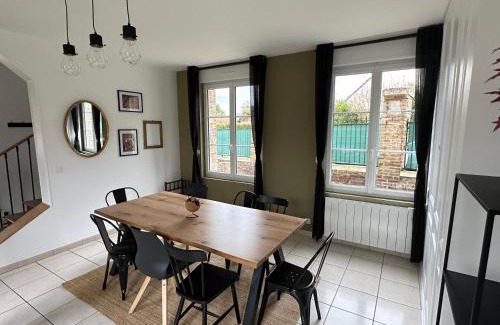 Mont-Saint-Aignan House | Charmante Maison de 3 Ch avec Jardin et Parking