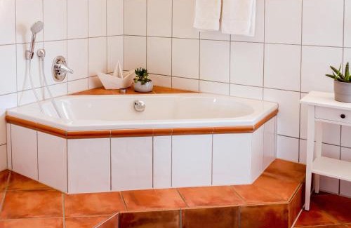 Rinklingen Apartment | Charmante, großzügige Ferienwohnung Villa Fleurie