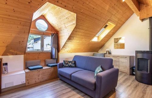 Luz-Saint-Sauveur House | Charmante maison de village à Luz-Saint-Sauveur, 4 pers., proche pistes, poêle à bois, parking. - FR-1-402-141