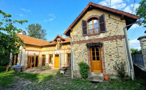 Bois-le-Roi House | Charmante Maison avec Parc entre Seine et Forêt de Fontainebleau à 30mn de Paris