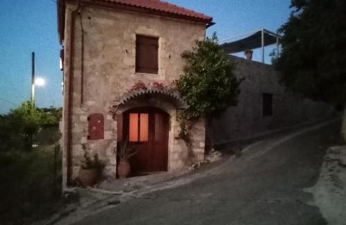 Impros House | Charmante maison crétoise à Embrosneros