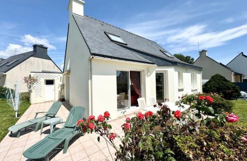 Ploemeur House | Charmante maison de vacances entre bourg et plages