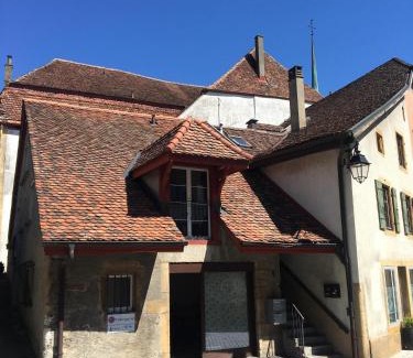 Saint-Blaise Apartment | Charmante maison villageoise 5 personnes HappyDay Neuchâtel