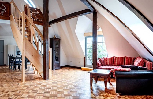 Creglingen Apartment | Charmante Maisonette mit vollausgestatteter Küche und Schlafempore