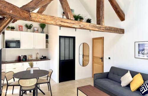 Marly-le-Roi Apartment | Charme ancien, confort moderne