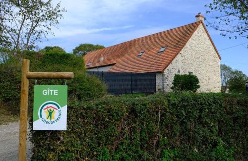 Nohant-Vic House | Charme Authentique en Berry, 11 Pers., Jardin et Wifi - FR-1-591-630