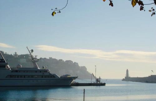 Quartier du Port Apartment | Charme Méditerranéen Votre pied à terre au Cœur du Port de Nice