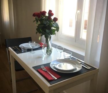 Quartier du Port Apartment | Charme Méditerranéen Votre pied à terre au Cœur du Port de Nice