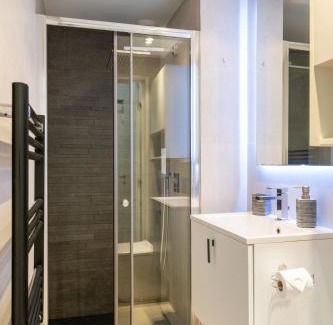 Lepante Quarter Apartment | Charme Niçois avec terrasse en ville