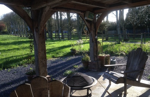 Les Authieux-sur-Calonne House | Charming gîte near Honfleur/Deauville with tennis court. 4 ha. Pets welcome!
