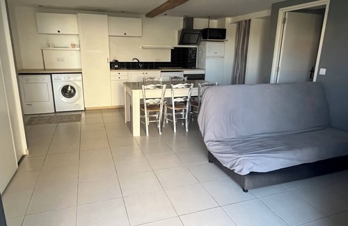 Boueilh-Boueilho-Lasque Apartment | Charming studio between sea and mountains