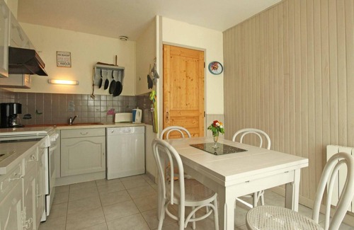 Saint-Pierre-la-Riviere Cottage | Charming 1893 Country House: Spacious Garden, Family-Friendly, Pet-Friendly, High-Speed Internet
