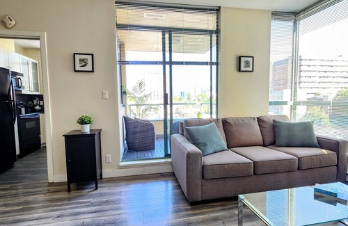 Downtown Vancouver Apartment | Charming 1-BDR Apartment in Prime Downtown Location – Walk Everywhere!