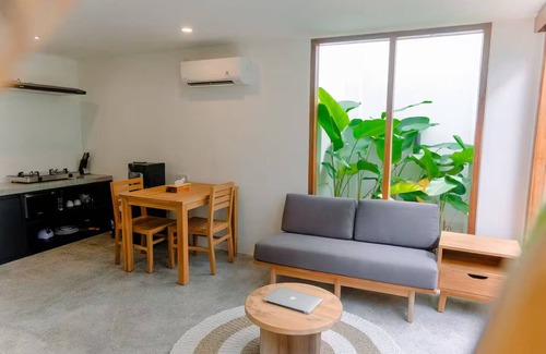 Kuta Villa | Charming 1-bedroom villa in delightful Kuta Lombok with WiFi, AC and Co-working