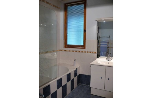 Montreuil-Bellay Apartment | Charming 1 bedroom cottage on Montreuil Bellay property