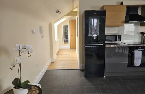 Caerleon Apartment | Charming 1-bed Loft in Caerleon