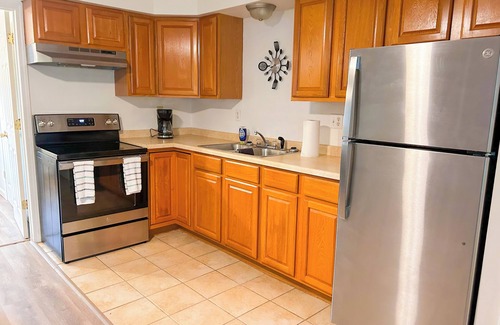 Colchester Apartment | Charming 1-bedroom apartment in fabulous Colchester with AC, WiFi
