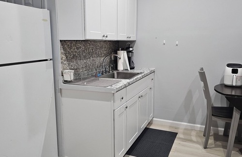 Kings Park Apartment | Charming 1-bedroom apartment in fabulous Kings Park with WiFi, AC