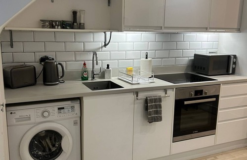 Runnymede Apartment | Charming 1 bedroom apartment in chertsey