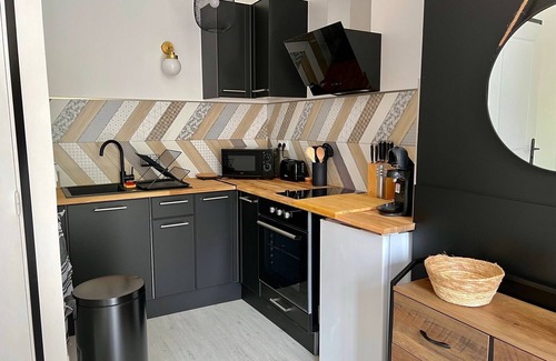 Saint-Martin-du-Littoral Apartment | Charming 1-bedroom apartment in cool Le Havre with WiFi
