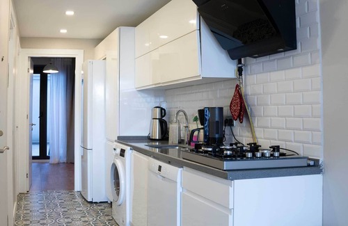 Ortakoy Apartment | Charming 1-bedroom apartment in wonderful Istanbul with AC, WiFi