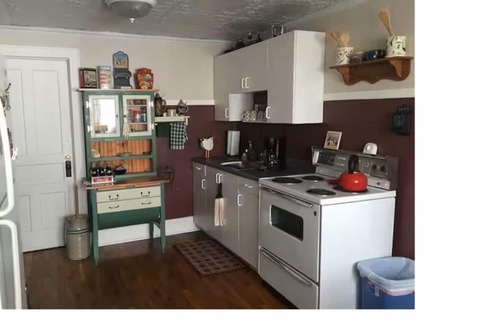 Allegan Apartment | Charming 1-bedroom apartment with WiFi, AC in peaceful Allegan