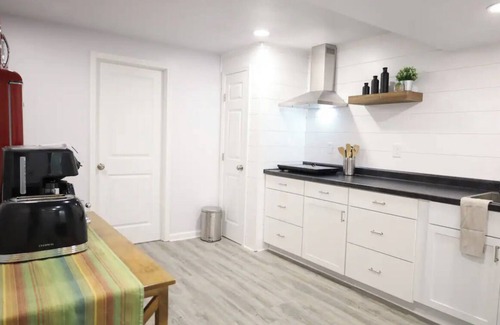 Belton Apartment | Charming 1-bedroom apartment in brilliant Belton with AC, WiFi