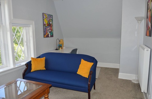 Washington Park West Apartment | Charming 1-bedroom apartment with WiFi, AC, Apple TV in Denver
